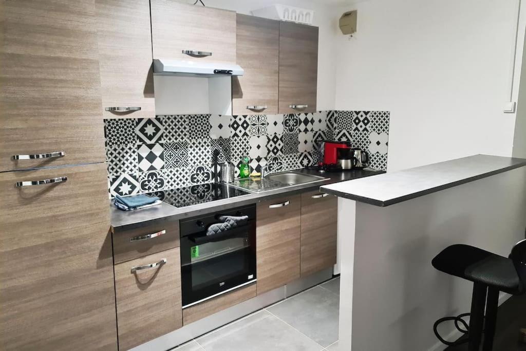 Le Jules Val - Studio Cosy En Residence + Parking + Wi-Fi Evry-Gregy-sur-Yerre Exterior foto